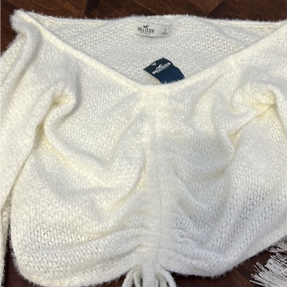 Hollister fuzzy top - Picture 1 of 1